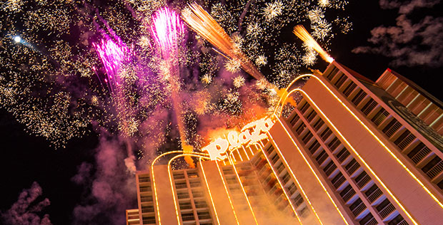 plaza-fire-works-night-vegas-2019